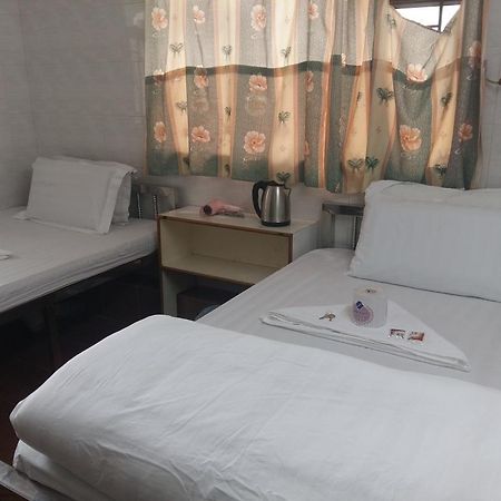 New Yan Yan Guest House Reception 9Th Floor Flat E4 E6 Hong Kong Luaran gambar