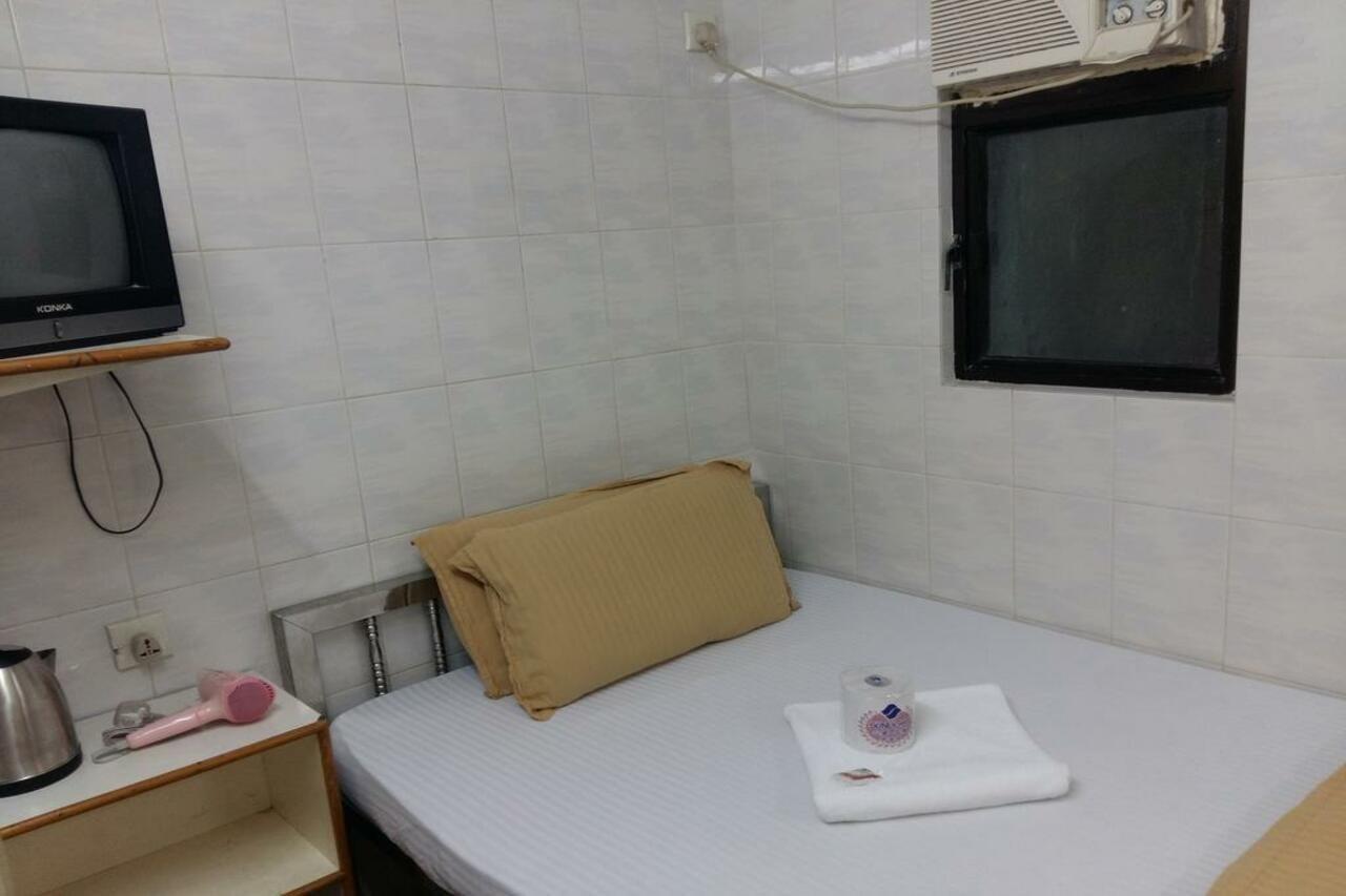 New Yan Yan Guest House Reception 9Th Floor Flat E4 E6 Hong Kong Luaran gambar