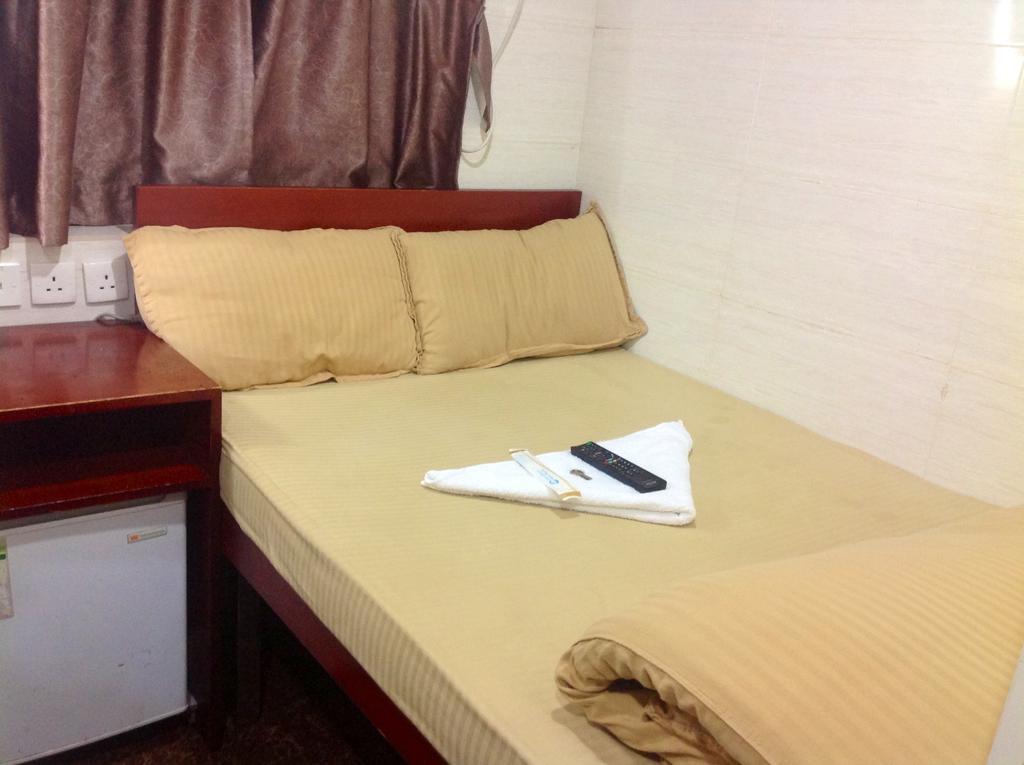 New Yan Yan Guest House Reception 9Th Floor Flat E4 E6 Hong Kong Luaran gambar