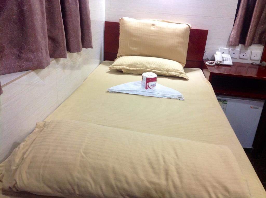 New Yan Yan Guest House Reception 9Th Floor Flat E4 E6 Hong Kong Luaran gambar